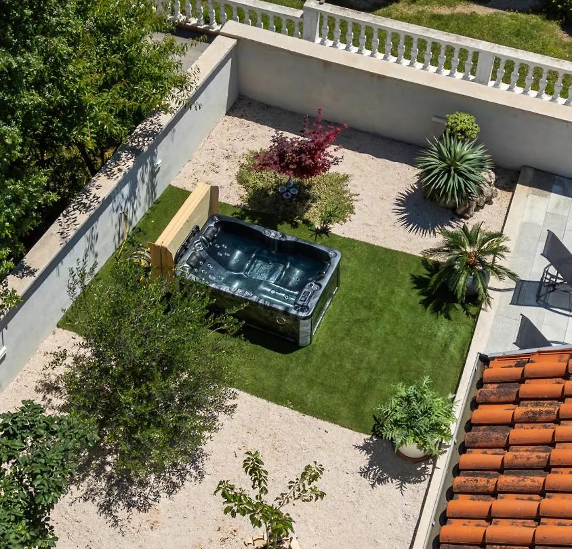 Villa Baroque Art With Pool, Sauna And Gym Pridraga